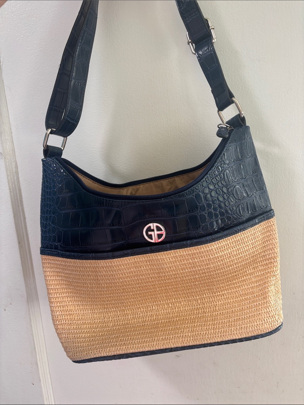 Gianni Bini Black & Natural Straw Croc-Texture Shoulder Bag